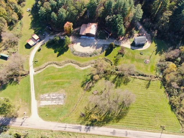 $950,000 | 26378 Drake Lane, Unit 26350, Henrietta, WI 53924