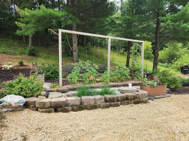 $950,000 | 26378 Drake Lane, Unit 26350, Henrietta, WI 53924