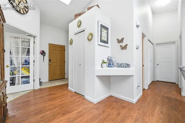 a view of livingroom with furniture and wooden floor