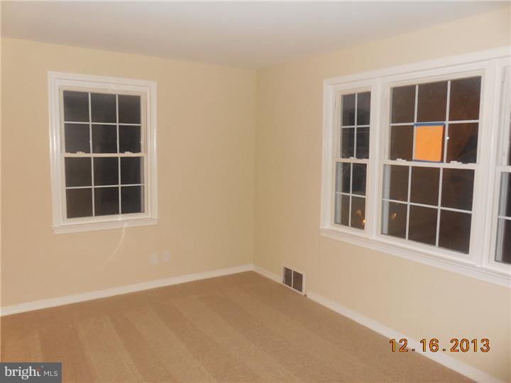 55 Stanford Road Cherry Hill, NJ 08034 - Photo 6 of 9