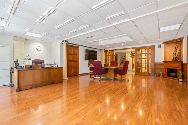 $3,250,000 | 23 Polo Drive, South Barrington, IL 60010