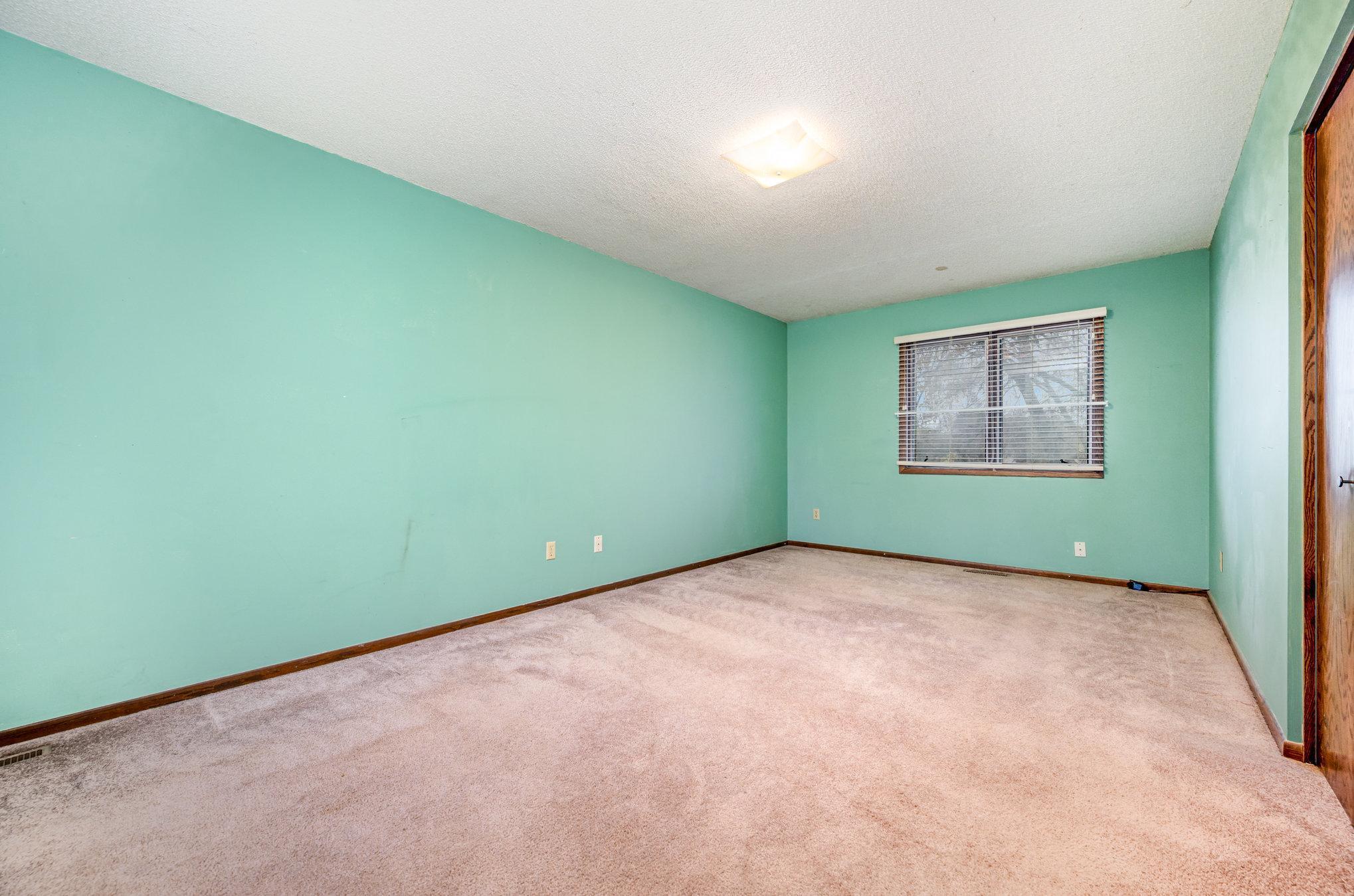 1009 4th Avenue East Shakopee, MN 55379 - Photo 14 of 26