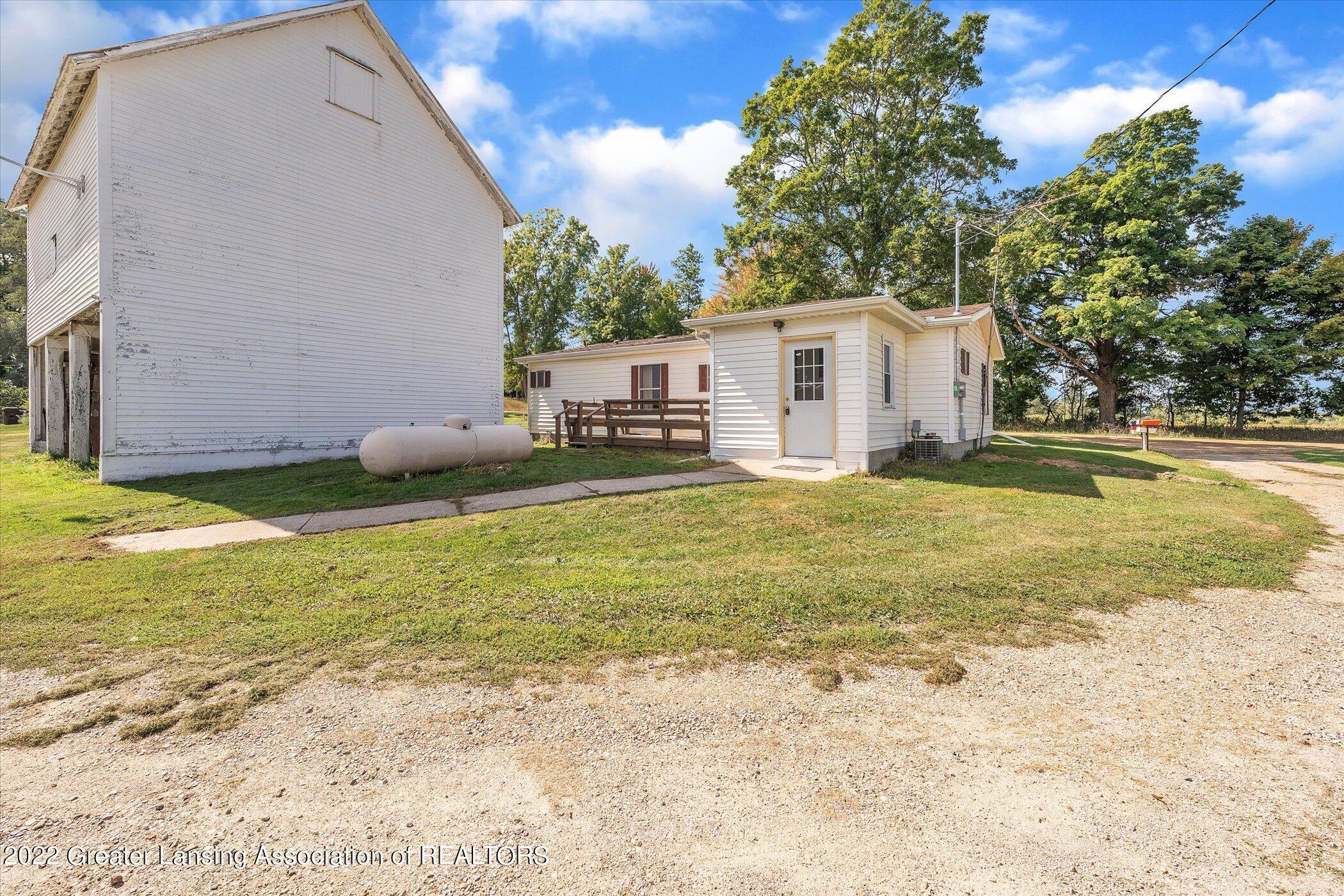 3879 South Grove Road St. Johns, MI 48879 - Photo 23 of 28 37-3879-S-Grove-Rd-WindowStill-Real-Esta