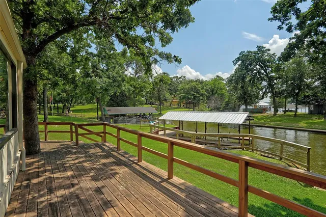 $600,000 | 1208 Atoll Court, Tool, TX 75143