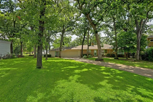 $600,000 | 1208 Atoll Court, Tool, TX 75143