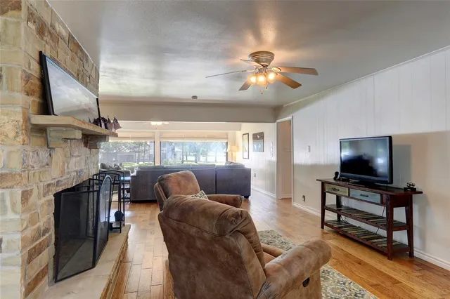 $600,000 | 1208 Atoll Court, Tool, TX 75143