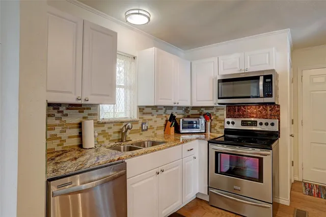 $600,000 | 1208 Atoll Court, Tool, TX 75143