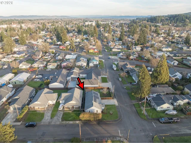 $395,000 | 886 Southwest Birch Street, Dallas, OR 97338