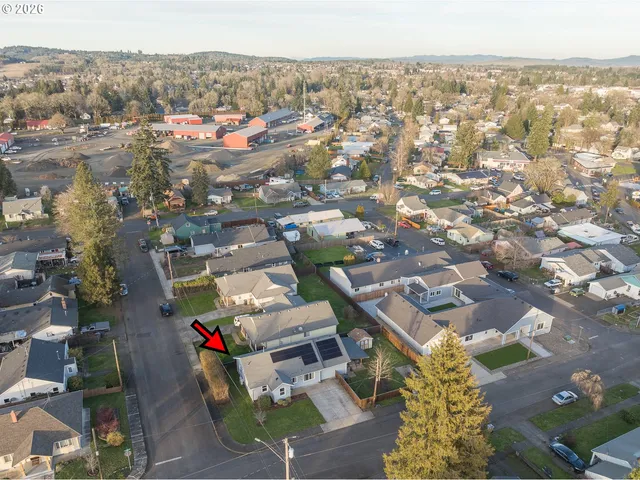 $395,000 | 886 Southwest Birch Street, Dallas, OR 97338