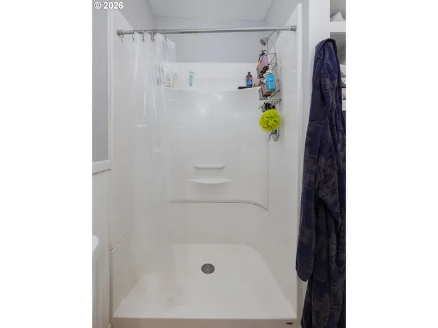 $395,000 | 886 Southwest Birch Street, Dallas, OR 97338