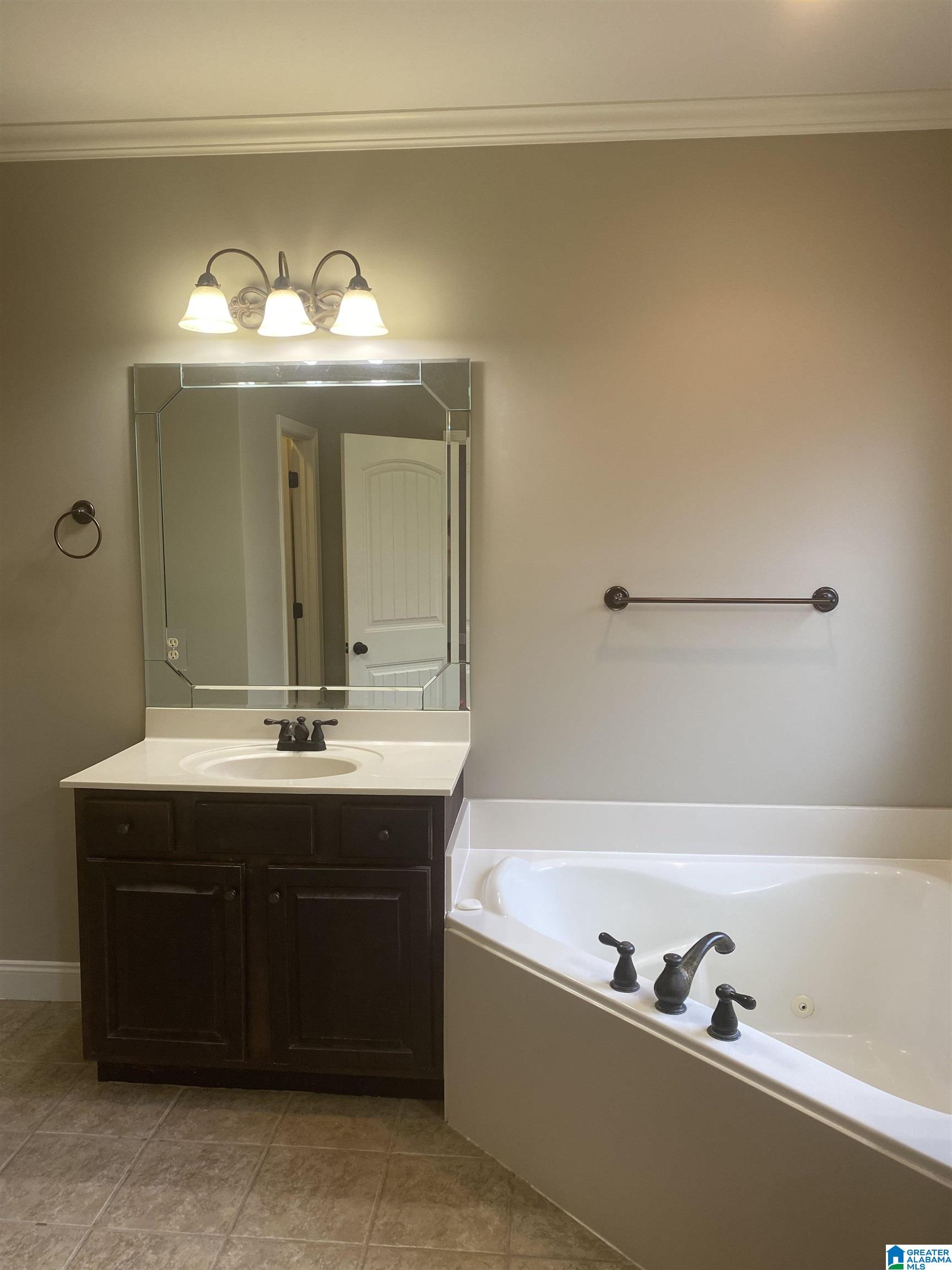 410 Ballantrae Road Pelham, AL 35124 - Photo 7 of 9 Gallery Image 7