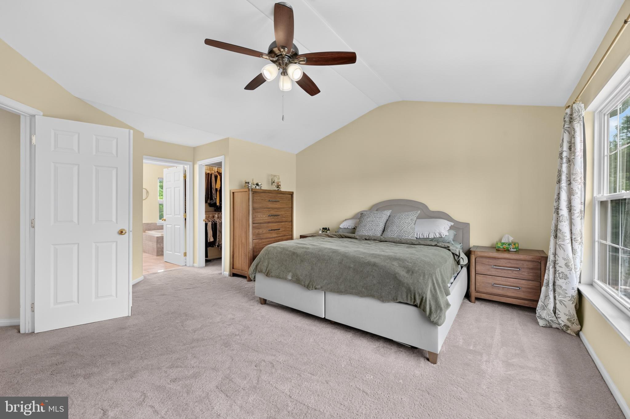 16 Amesbury Road Levittown, PA 19054 - Photo 21 of 57