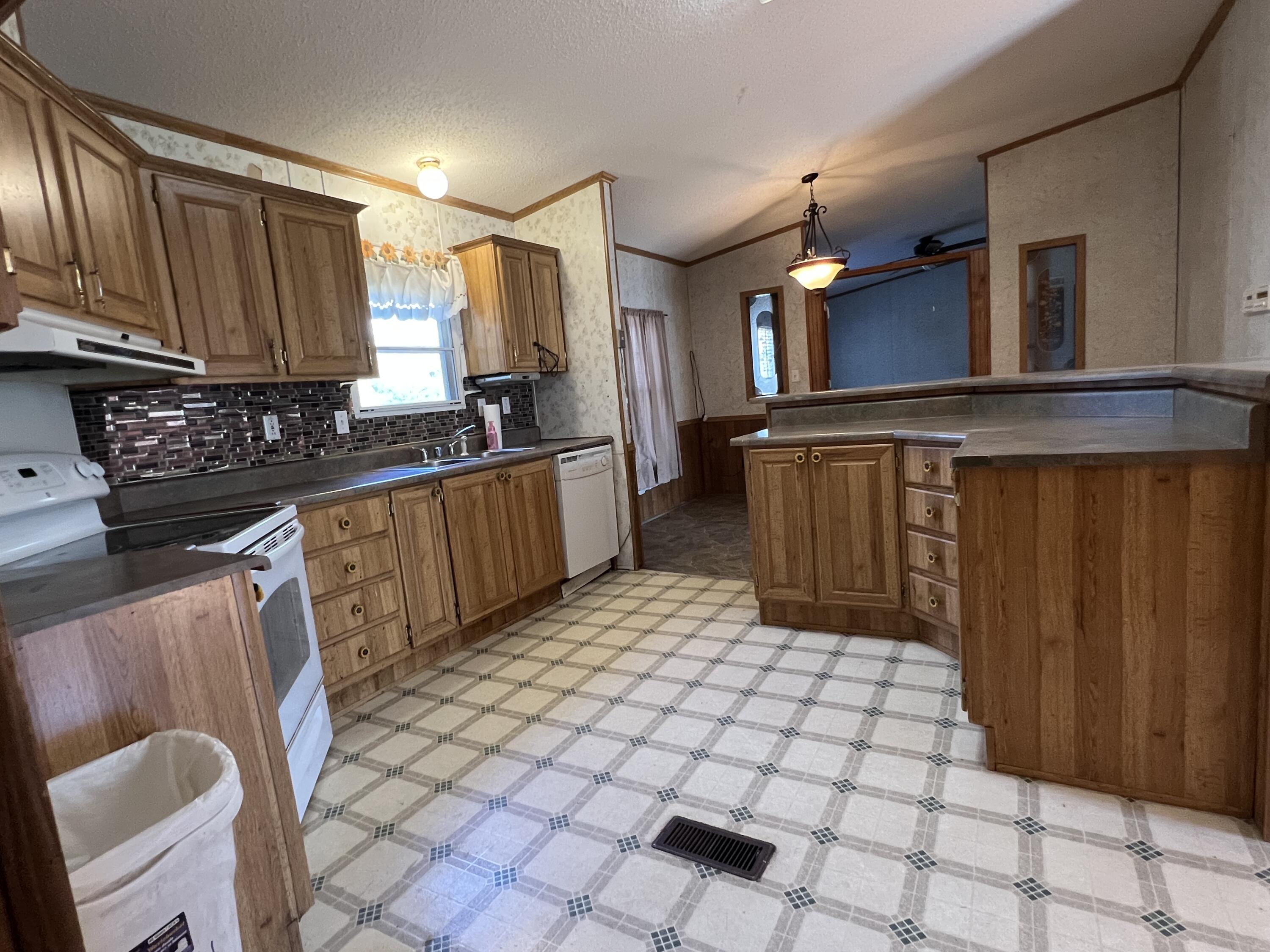 2018 Broome Road Hephzibah, GA 30815 - Photo 7 of 23 Photo Nov 03 2025, 3 04 11 PM