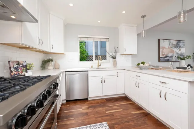 $2,500,000 | 1035 Valota Road, Redwood City, CA 94061