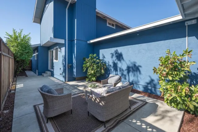 $2,500,000 | 1035 Valota Road, Redwood City, CA 94061