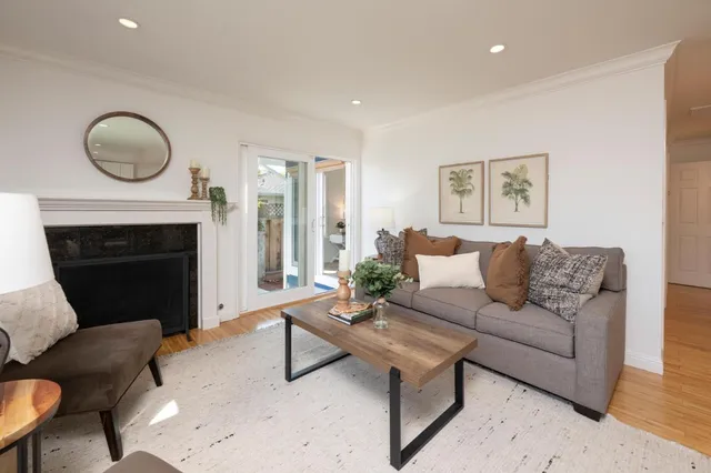 $2,500,000 | 1035 Valota Road, Redwood City, CA 94061