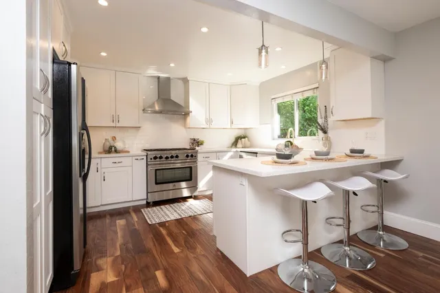 $2,500,000 | 1035 Valota Road, Redwood City, CA 94061