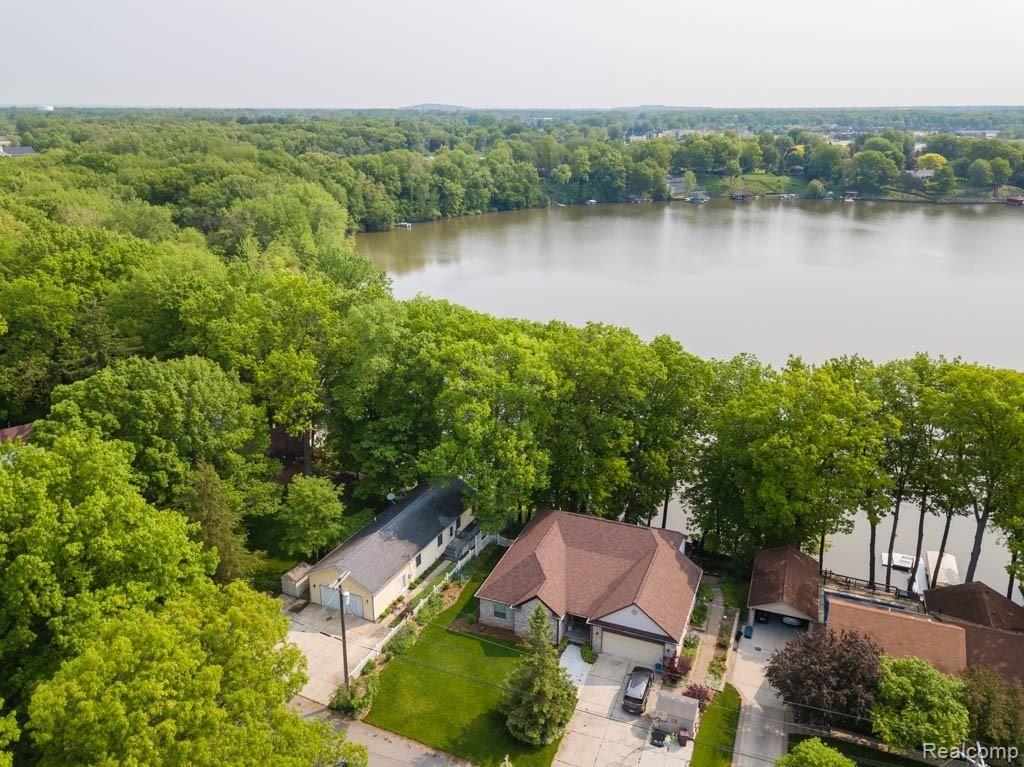 11981 Ryznar Drive Belleville, MI 48111 - Photo 46 of 51 11981 Ryznar Dr-52.jpg