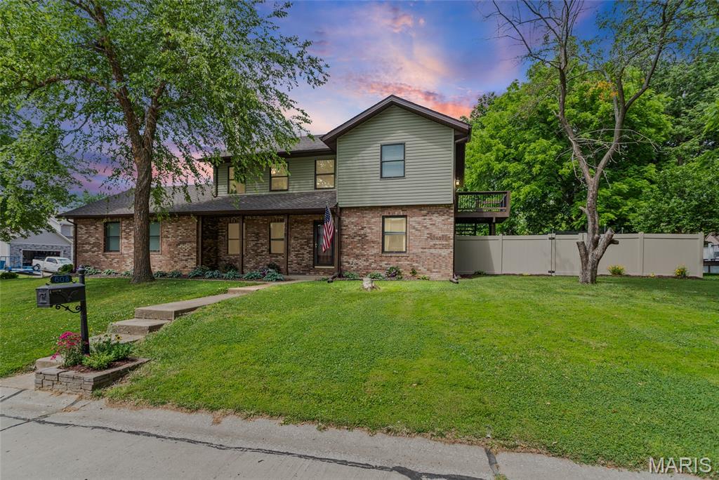 608 Goldfinch Lane Troy, IL 62294 - Photo 1 of 64