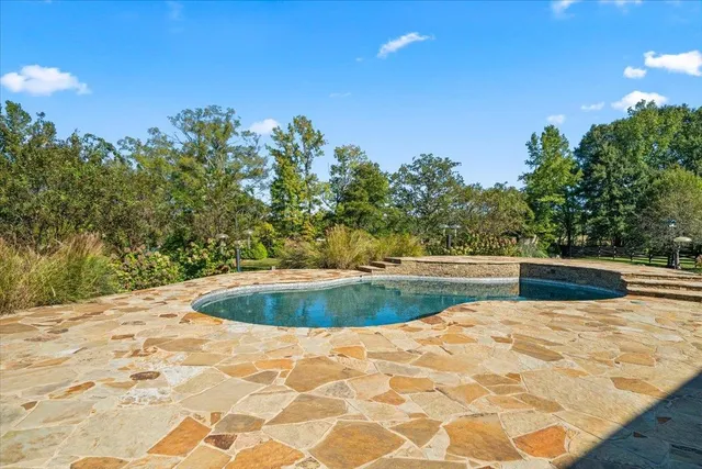 $980,000 | 40 Kingston Cove, Eads, TN 38028