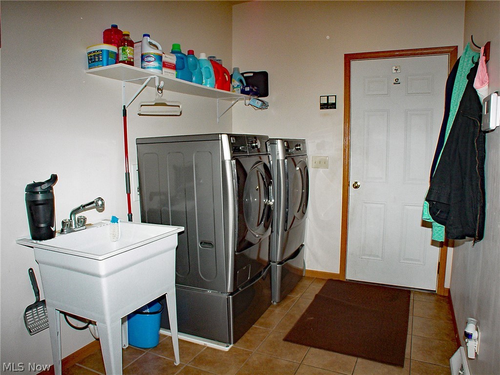 681 Pyramus Road Chester, WV 26034 - Photo 23 of 29 Gallery Image 23