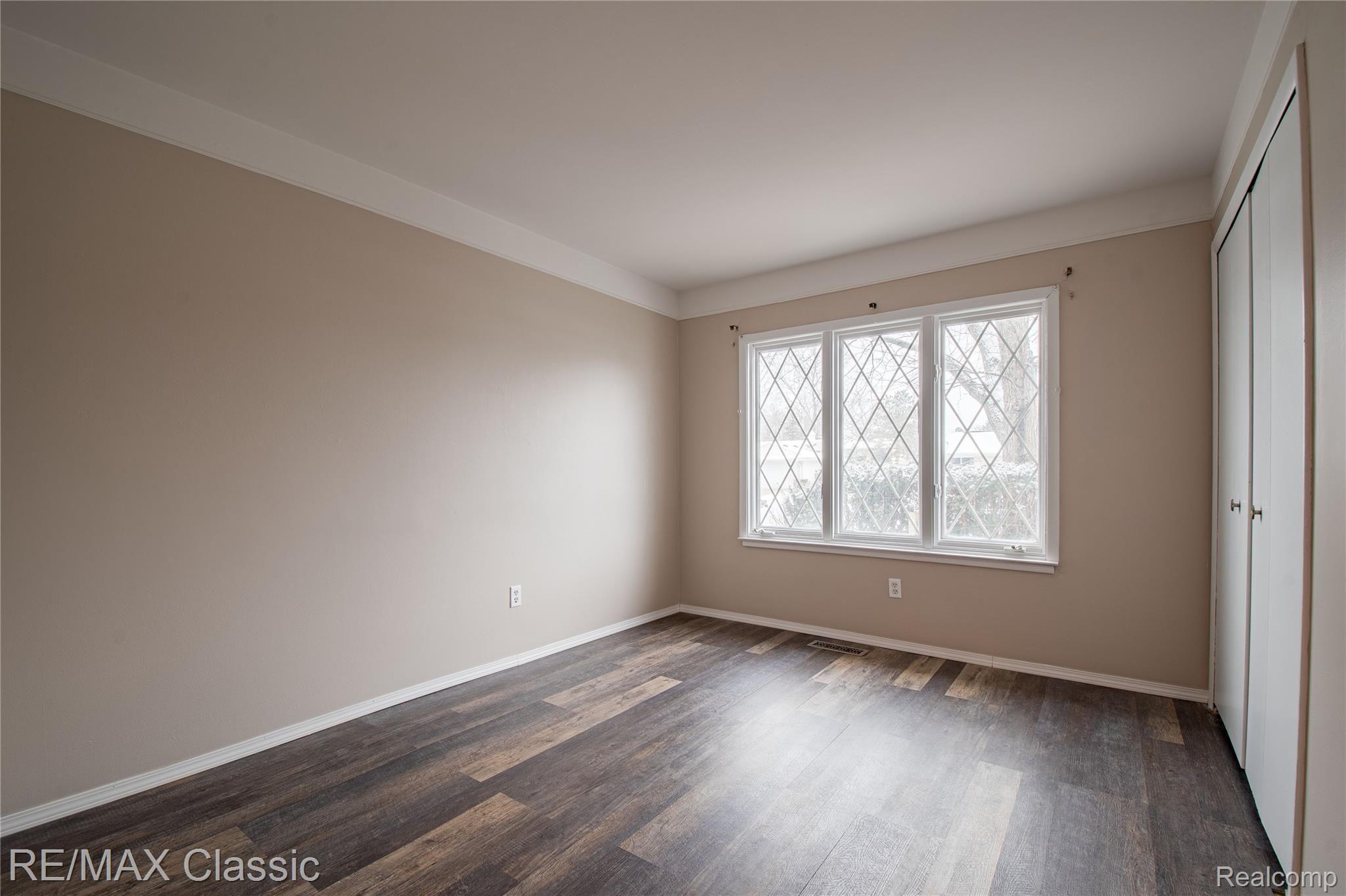 22734 Chestnut Tree Novi, MI 48375 - Photo 21 of 30 22734 Chestnut Tree way Guest Bedroom #1