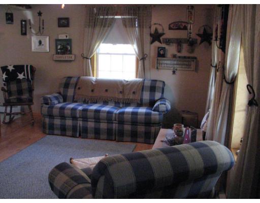 428 Baldwinville Road Templeton, MA 01468 - Photo 7 of 13 Gallery Image 7