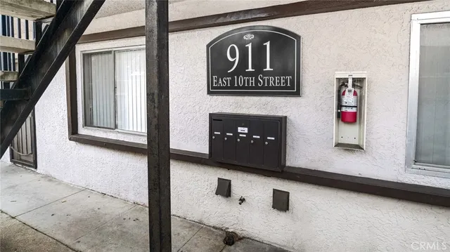 $1,095,000 | 911 East 10th Street, Long Beach, CA 90813