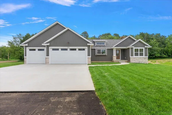 $649,900 | 9764 56th Avenue, Allendale, MI 49401