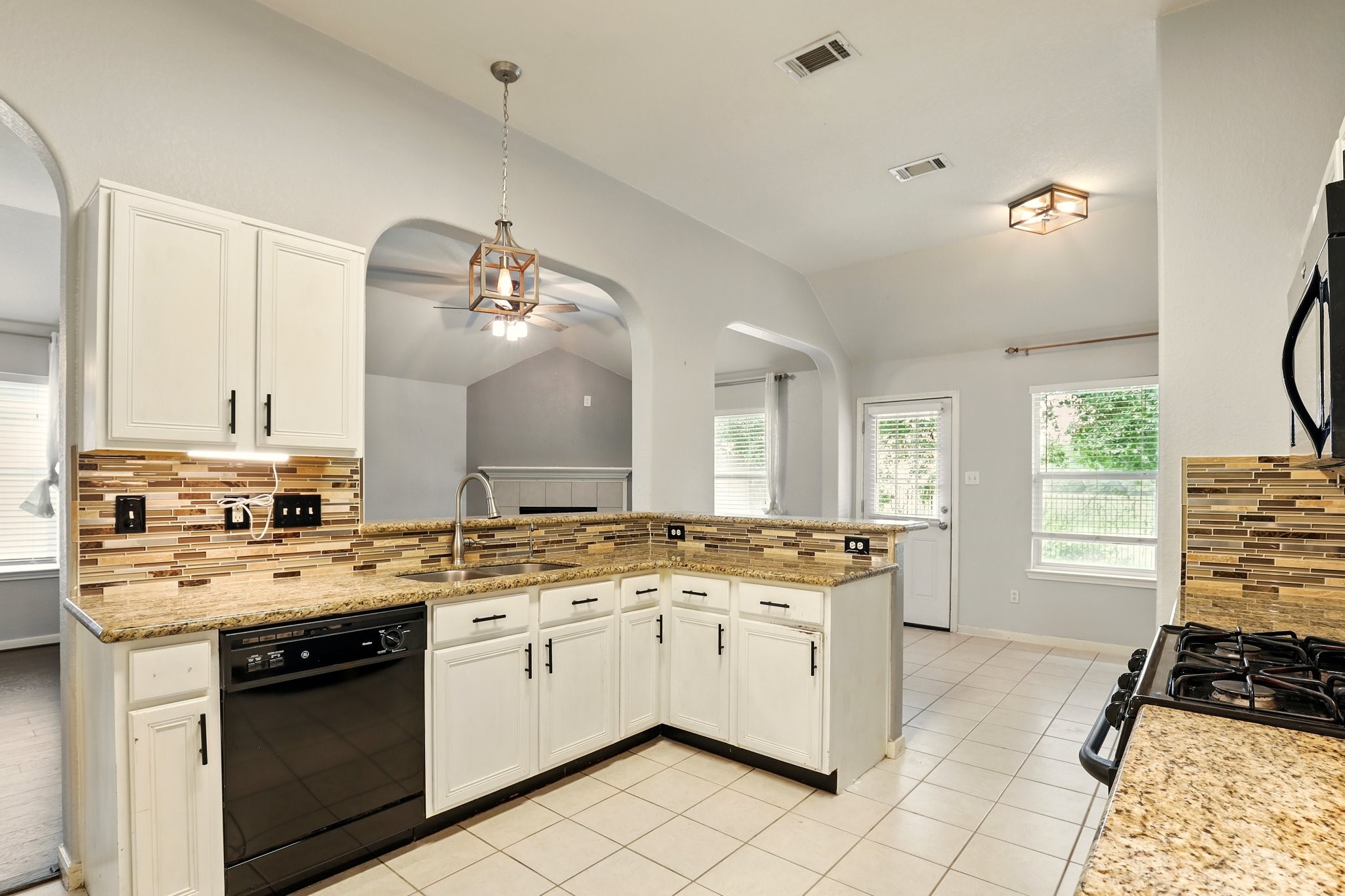 303 Burris Park Drive Spring, TX 77373 - Photo 12 of 20