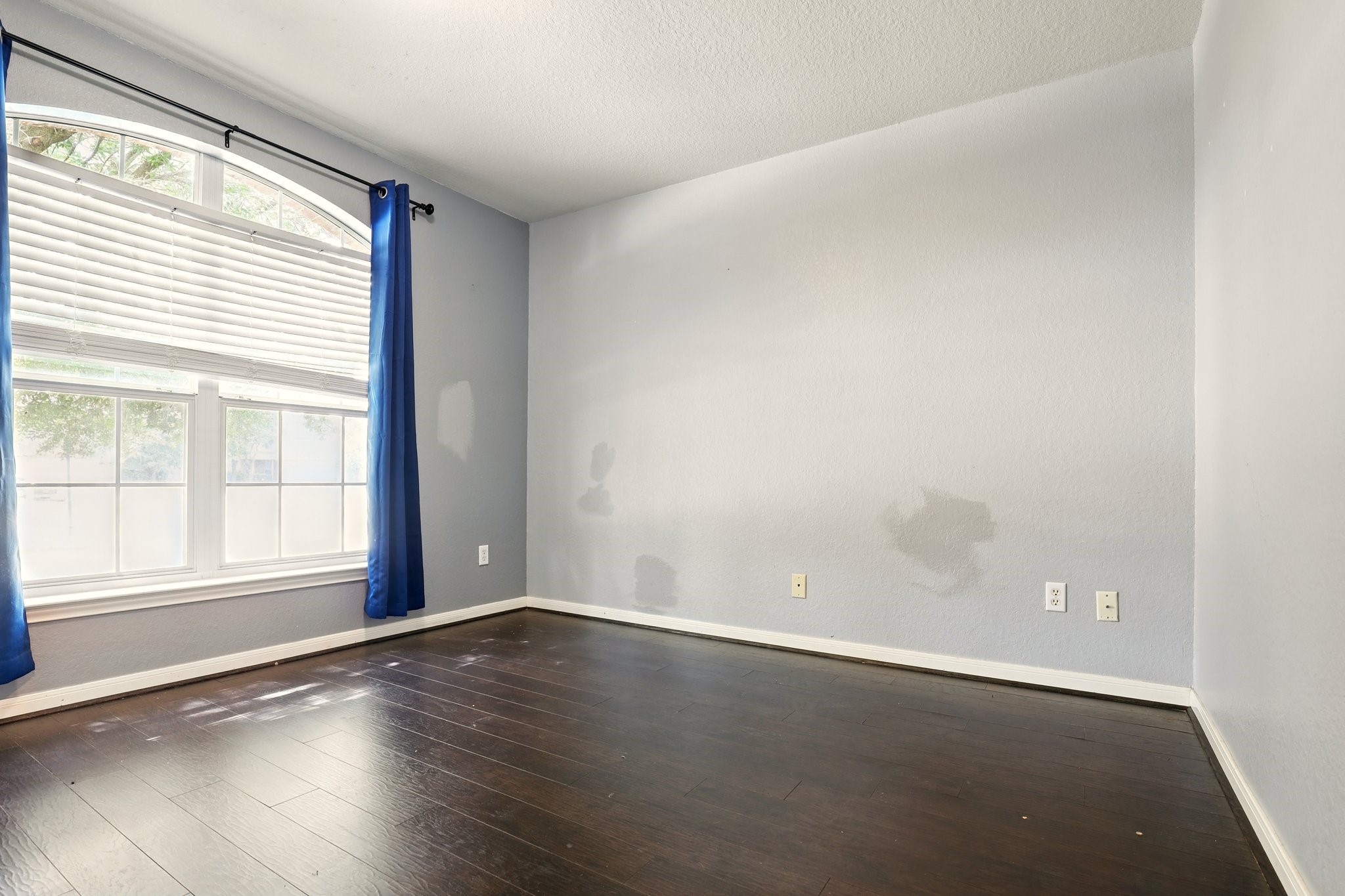 303 Burris Park Drive Spring, TX 77373 - Photo 4 of 20