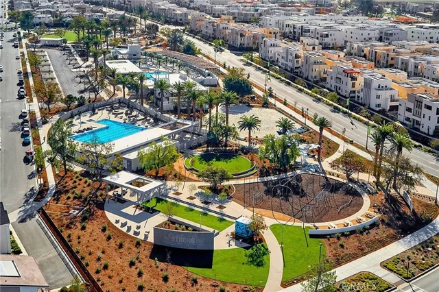 $4,895 | 179 Cadence, Irvine, CA 92618