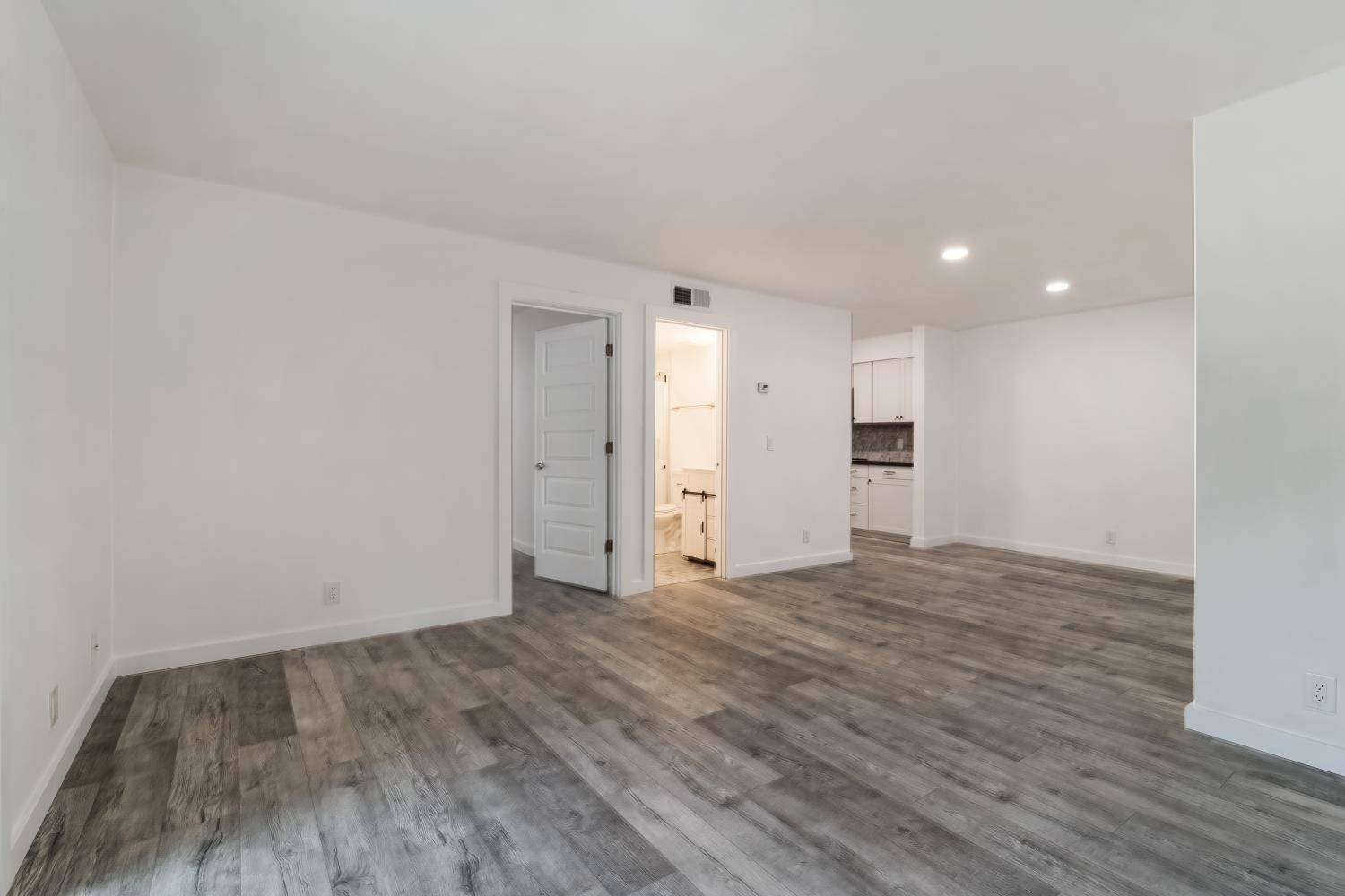 310 Summit Ridge Circle Nashville, TN 37215 - Photo 3 of 28 Gallery Image 3