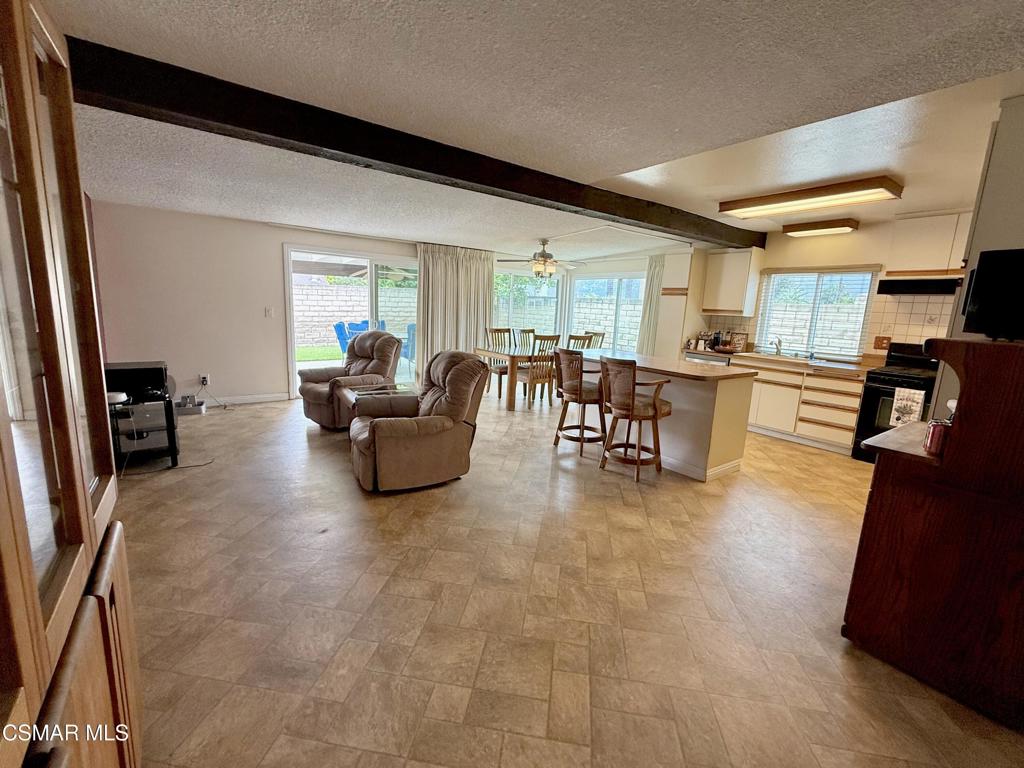 2392 Alscot Avenue Simi Valley, CA 93063 - Photo 3 of 13