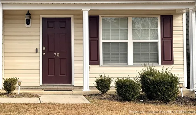 a view of entrance front of the house