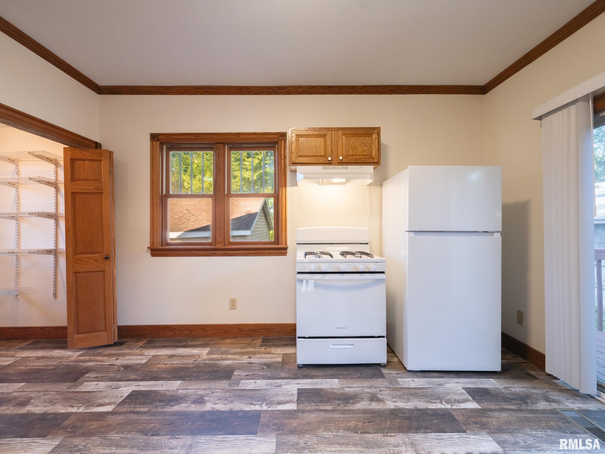 4236 North Prospect Road Peoria, IL 61603 - Photo 14 of 47