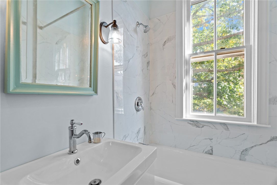 10 Wood Street, Unit 2 Providence, RI 02909 - Photo 13 of 37