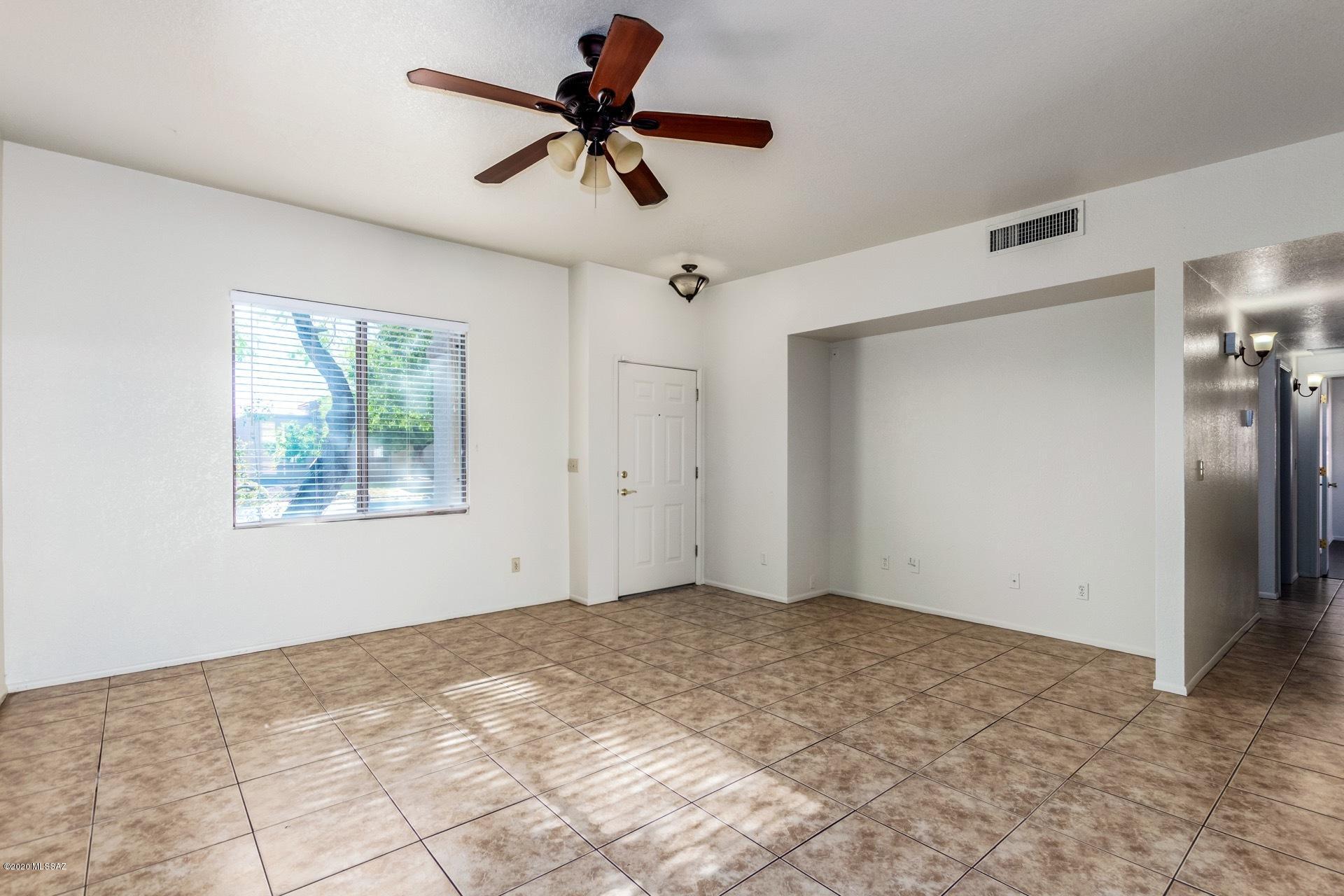 5553 South Stockwell Road Tucson, AZ 85746 - Photo 5 of 21 Gallery Image 5