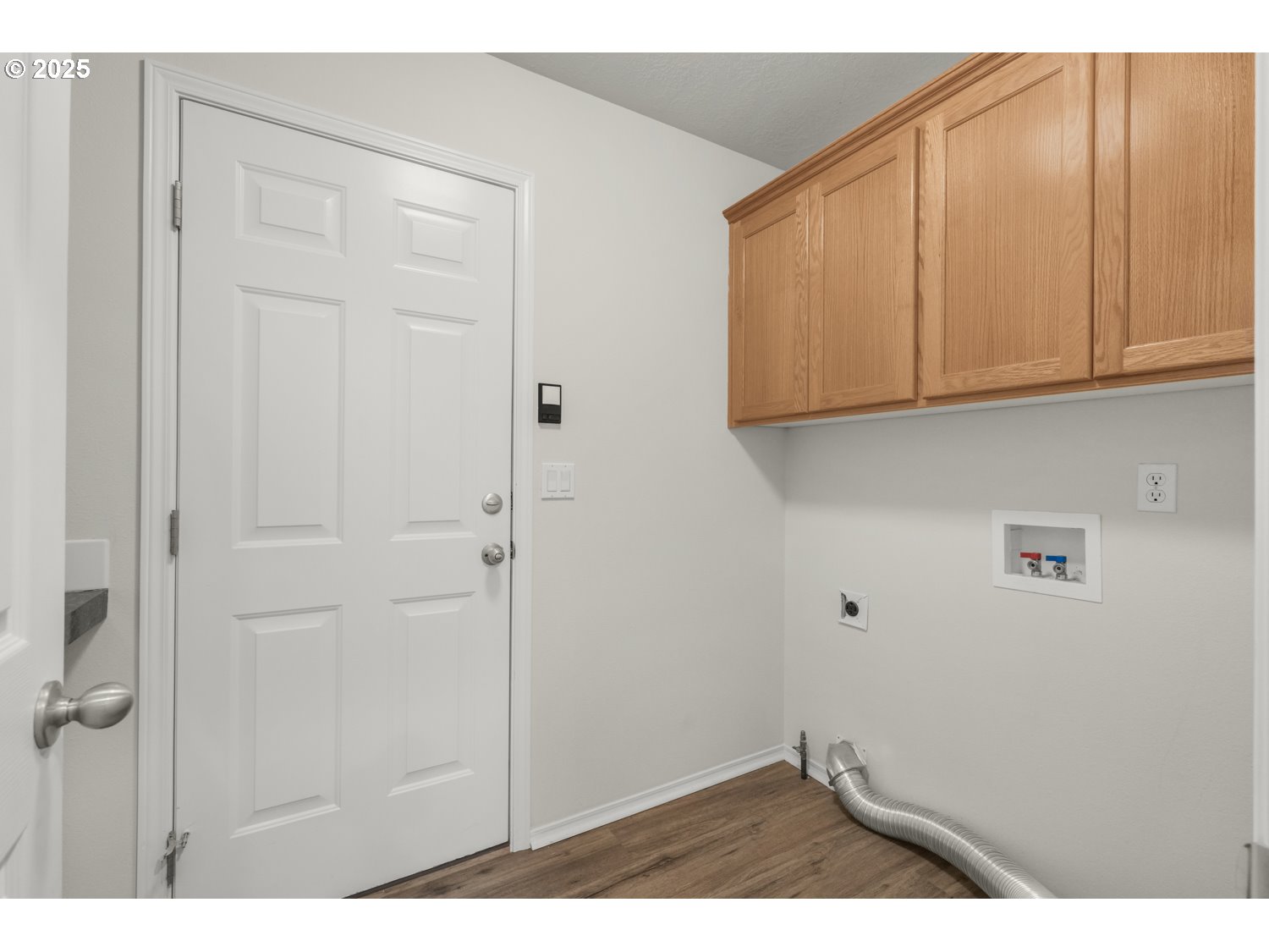 1930 Salmon Run Southwest Albany, OR 97321 - Photo 21 of 26 a view of small space with wooden floor