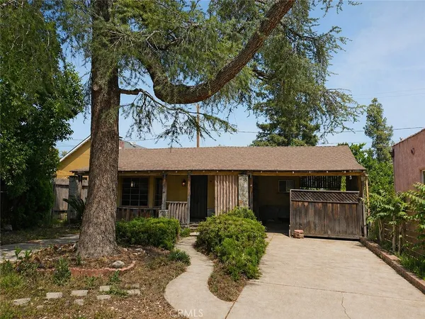 $849,900 | 242 North Fairview Street, Burbank, CA 91505