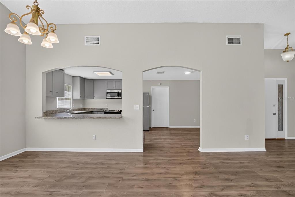 1206 Sail Way Valrico, FL 33594 - Photo 11 of 46