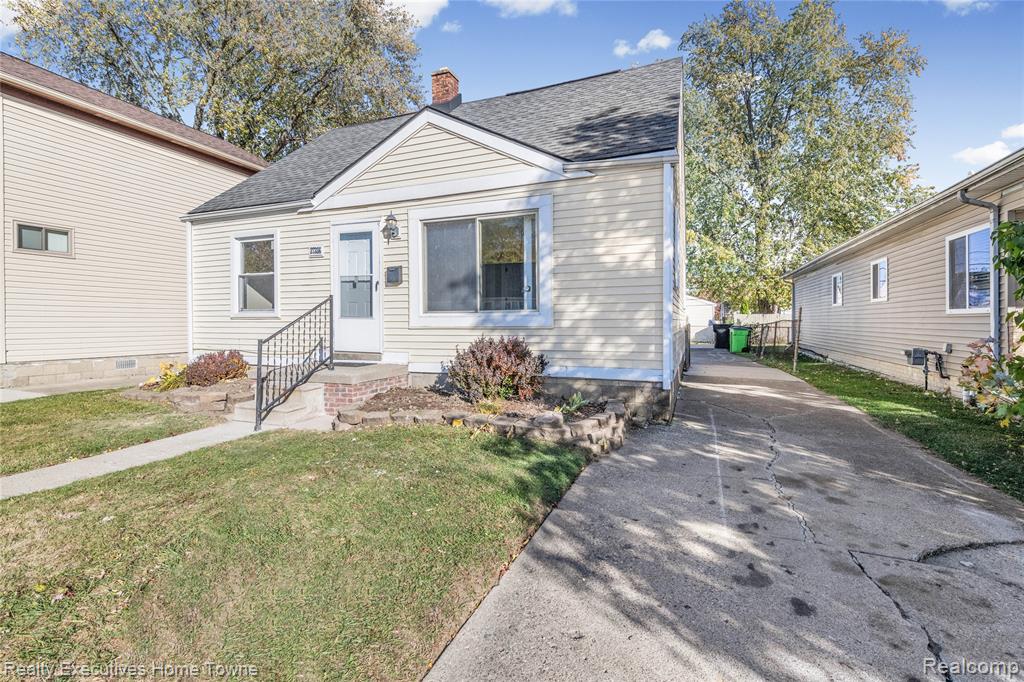 27336 Ridgewood Street Roseville, MI 48066 - Photo 4 of 24