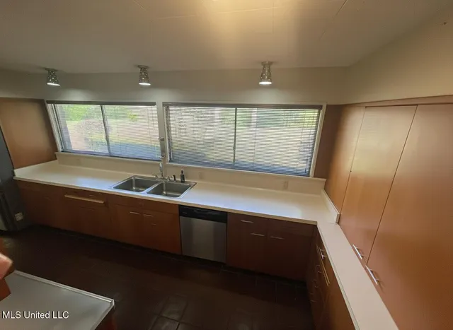 $365,000 | 101 Riverside Street, Vidalia, LA 71373