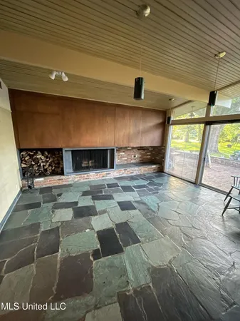 $355,000 | 101 Riverside Street, Vidalia, LA 71373