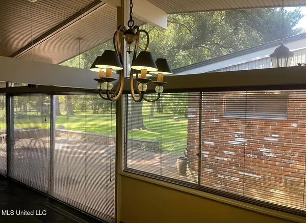 $355,000 | 101 Riverside Street, Vidalia, LA 71373