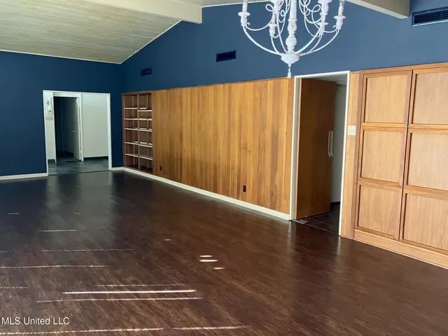 $365,000 | 101 Riverside Street, Vidalia, LA 71373