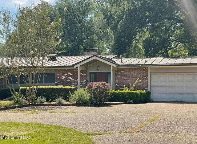 $365,000 | 101 Riverside Street, Vidalia, LA 71373