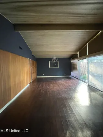 $355,000 | 101 Riverside Street, Vidalia, LA 71373