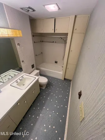 $355,000 | 101 Riverside Street, Vidalia, LA 71373