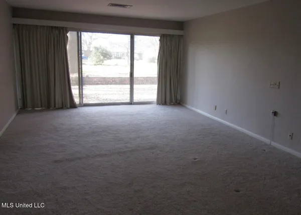 $355,000 | 101 Riverside Street, Vidalia, LA 71373